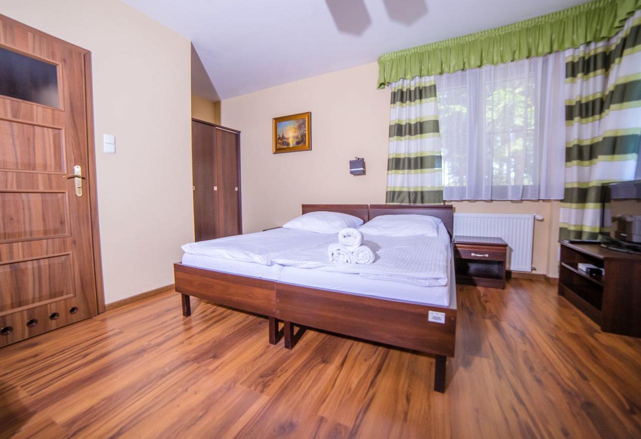 Ubytování v soukromí Pokoje Goscinne Pod Sosnami *